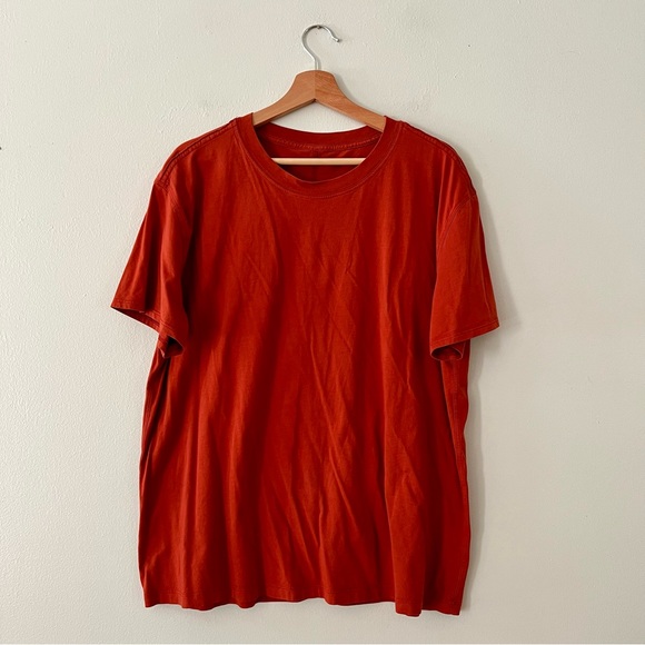 Lululemon Shirt Mens Short Sleeve T Shirt Rust Red Large/XL? - Picture 1 of 3